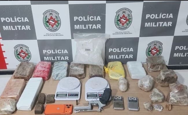 Homem é preso no Cristo com revólver, balanças de precisão e grande quantidade de droga