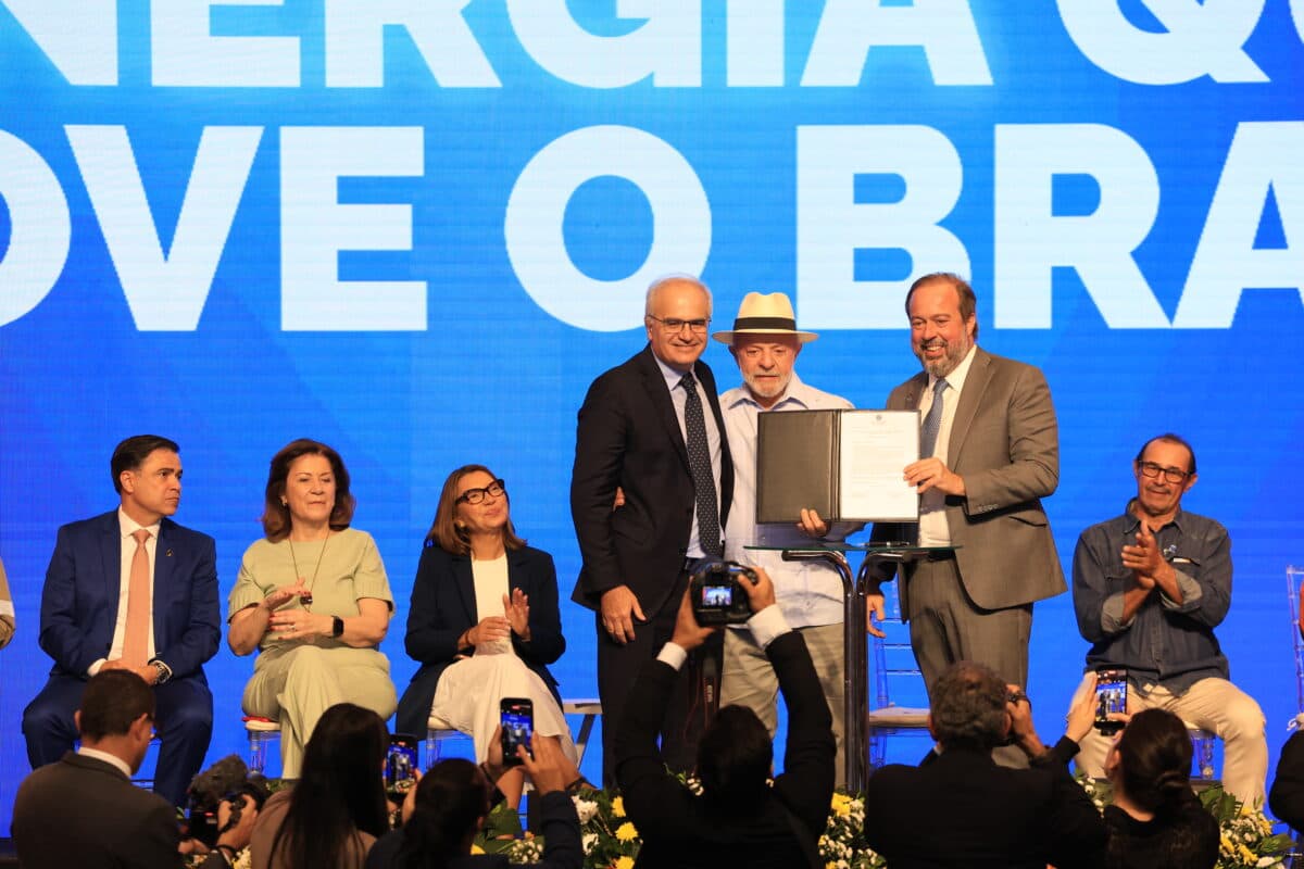 Energisa assina renovação da concessão de distribuição de energia elétrica na Paraíba e anuncia previsão de investimento de R$ 2,8 bilhões para os próximos cinco anos