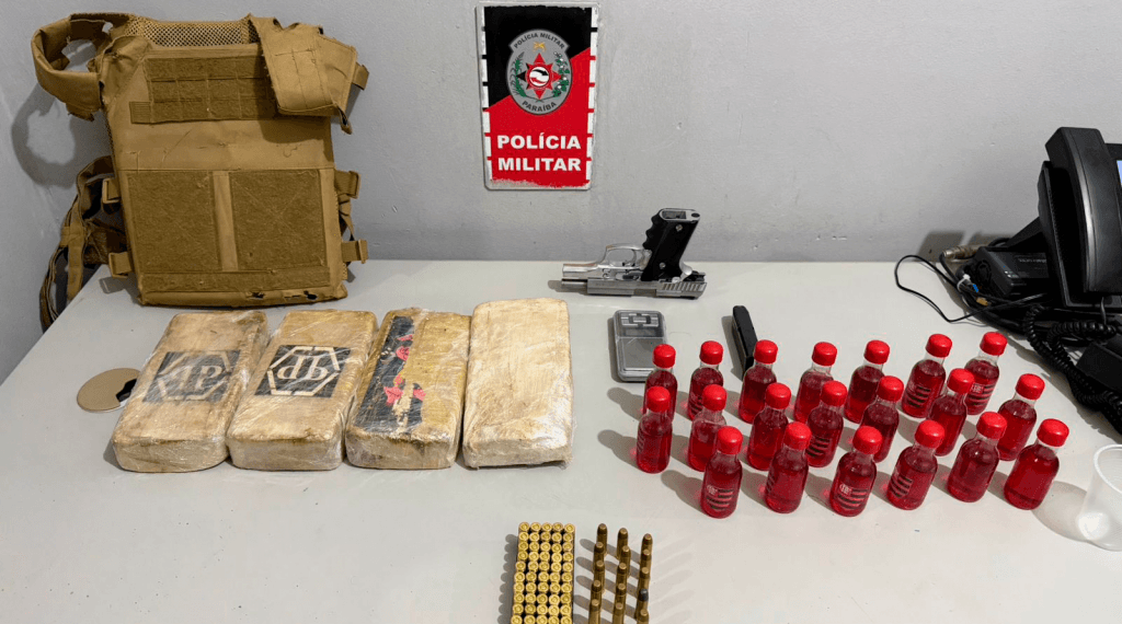 Mulher é presa por tráfico em Santa Rita; drogas, arma e colete balístico são apreendidos