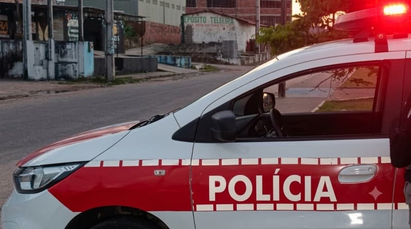 Homem é preso suspeito de agredir a própria mãe e esposa em Campina Grande