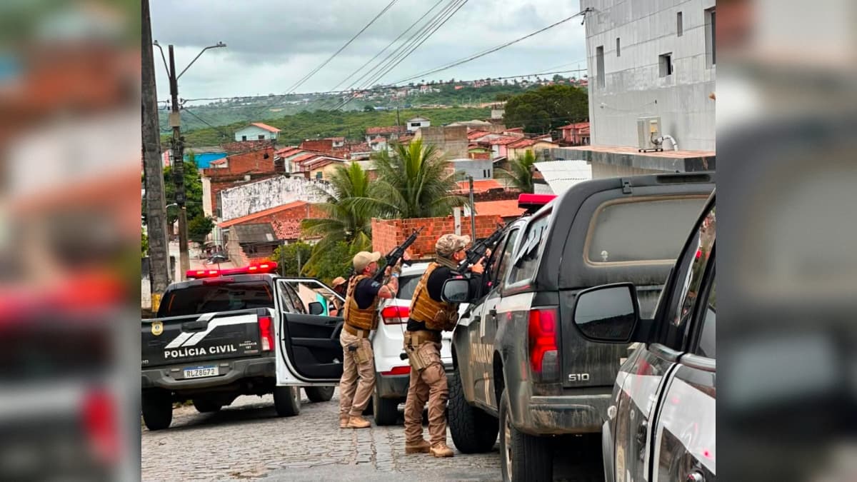 Operação contra grupo envolvido com tráfico apreende drogas, dinheiro e veículo de luxo em Campina Grande