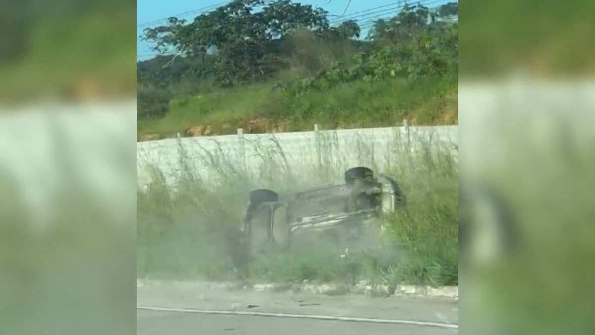 Discussão de trânsito termina com capotamento de carro na BR-101 no Conde
