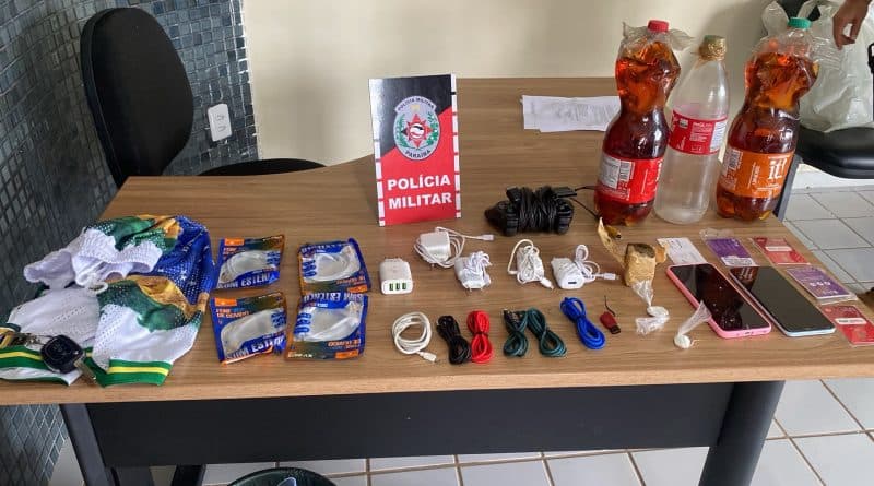 Suspeitos são detidos ao tentar arremessar drogas e outros objetos para dentro de Colônia Penal em Sousa