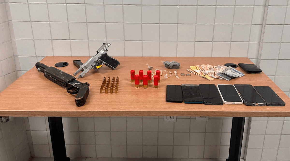 Três suspeitos foram presos com armas e drogas em Jacaraú