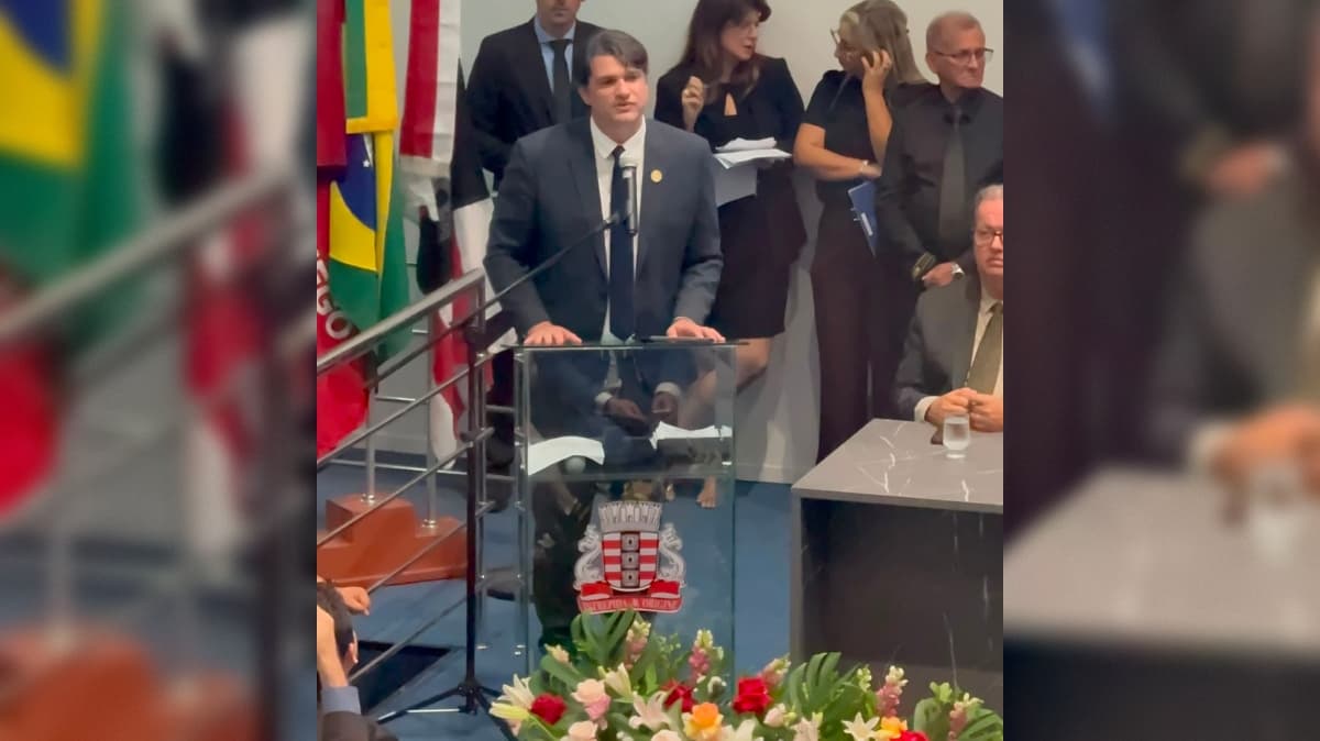 Leo Bezerra ressalta participação ativa na construção da Câmara e diz que prefeitura e vereadores andam juntos