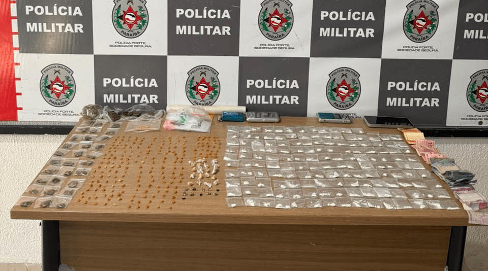 Homem é preso suspeito por tráfico de drogas no Rangel; entorpecentes são apreendidos