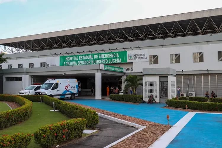 Idoso ferido após explosão de fossa segue internado em estado grave, em João Pessoa
