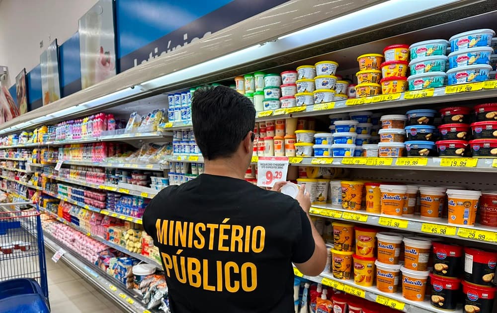 Cinco supermercados em Sousa são autuados por venda de produtos vencidos e outras irregularidades