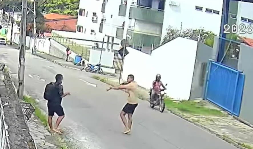 Adolescente que saia da escola em João Pessoa é confundido com bandido e baleado por policial