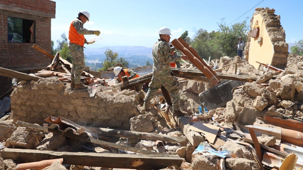 Terremoto deixa pelo menos seis mortos e 30 feridos no Peru