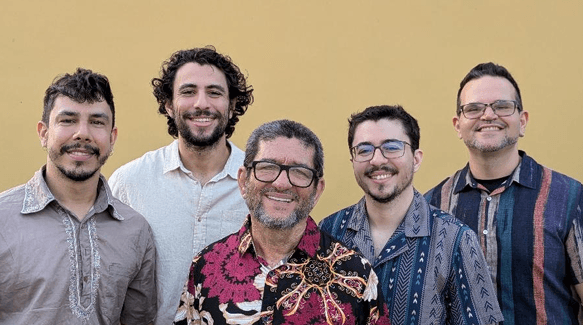 Adeildo Vieira celebra 42 anos de carreira no Café da Usina hoje