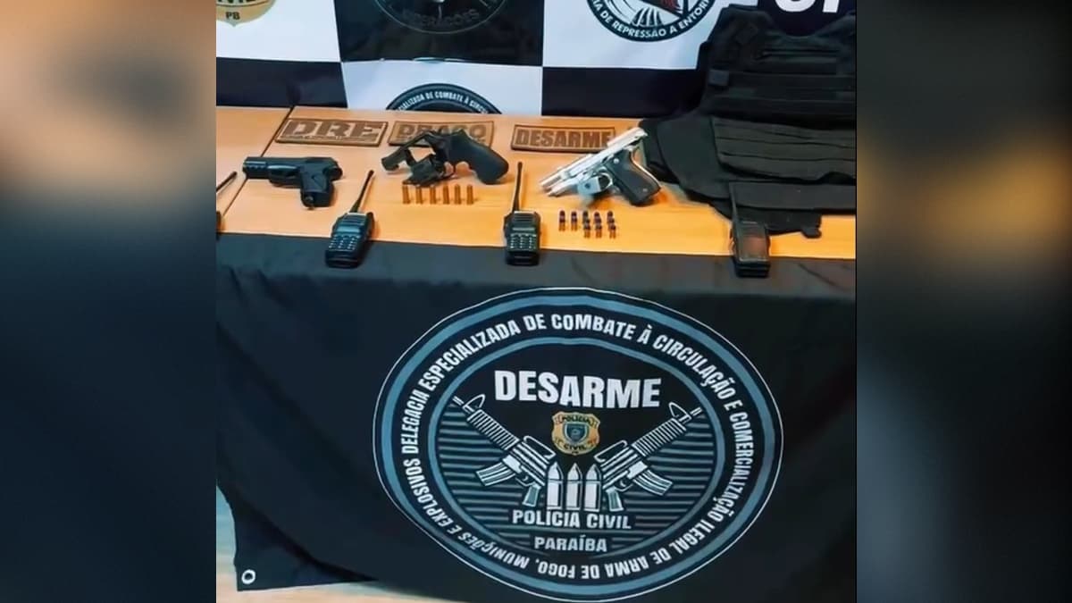Homem é preso com armas, munições e radiocomunicadores no Conde