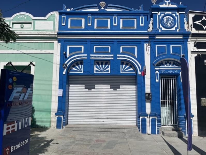 Prefeito de Sumé é intimado para explicar substituição das fachadas de imóveis históricos protegidos por lei