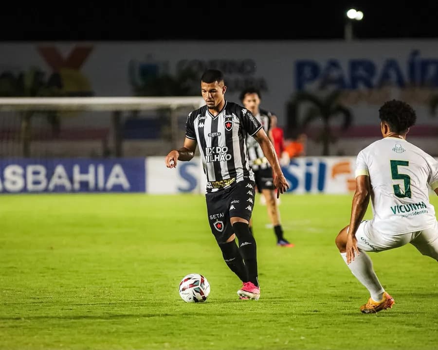 Botafogo-PB perde para o Floresta e segue sem pontuar no quadrangular da Série C