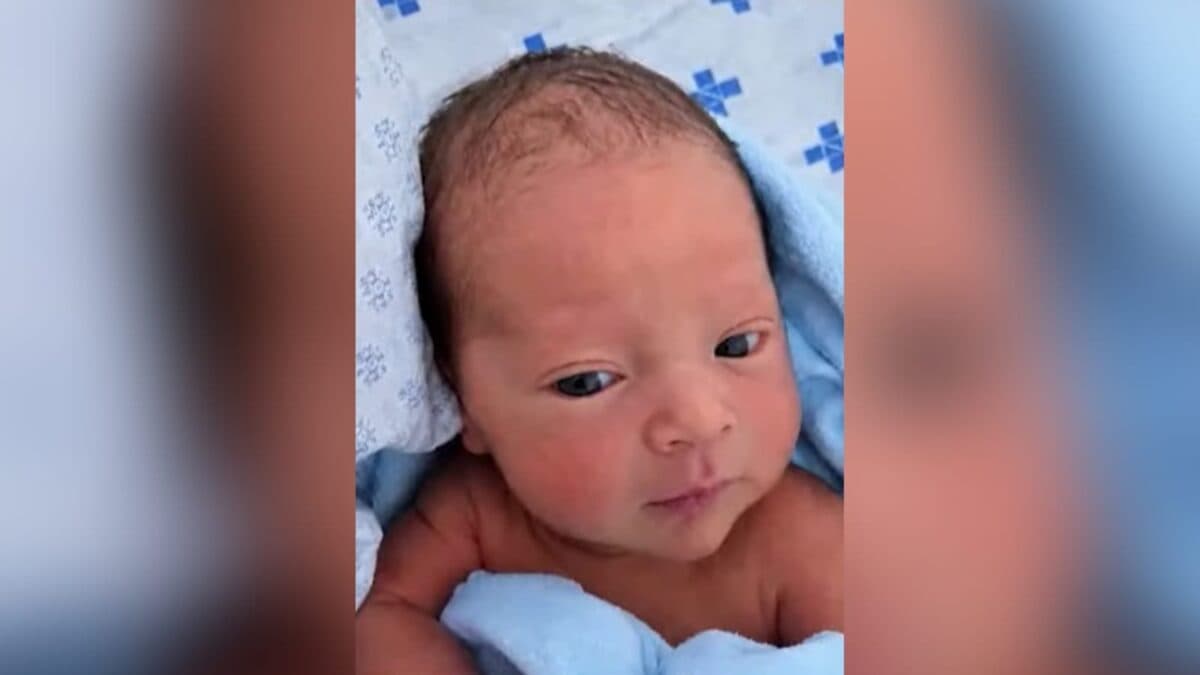 Justiça mantém prisão de pais de bebê morto com 24 facadas em Patos; criança agonizou, diz perícia