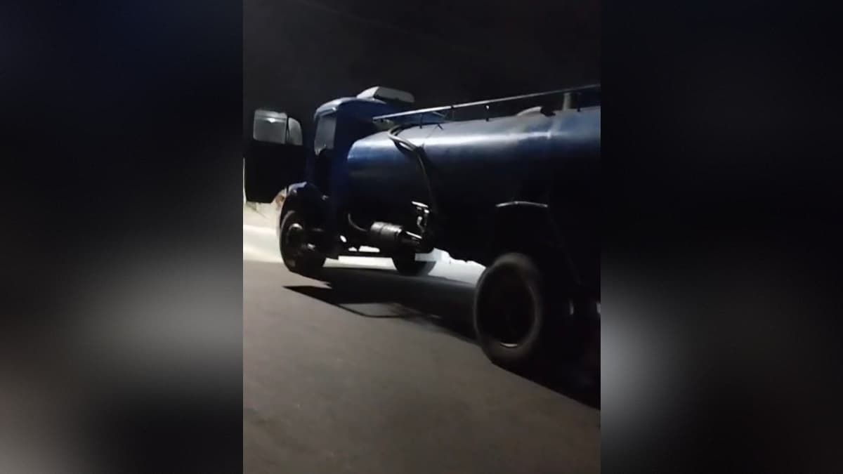 Dois homens ficam gravemente feridos em acidente entre moto e caminhão na PB-103, em Bananeiras