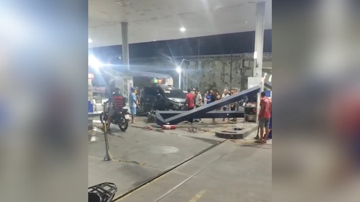 Carro invade posto, bate em bomba de combustíveis e atinge duas motos em Mamanguape