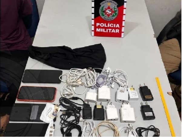 Polícia Militar intercepta entrada irregular de celulares e serra manual no presídio de Patos
