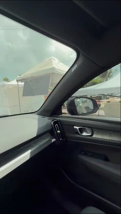 Banheiros químicos e barracas 'invadem' orla de João Pessoa