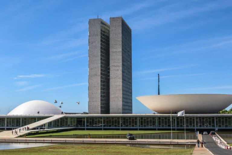 Governo do Brasil abre processo de reciprocidade contra os Estados Unidos