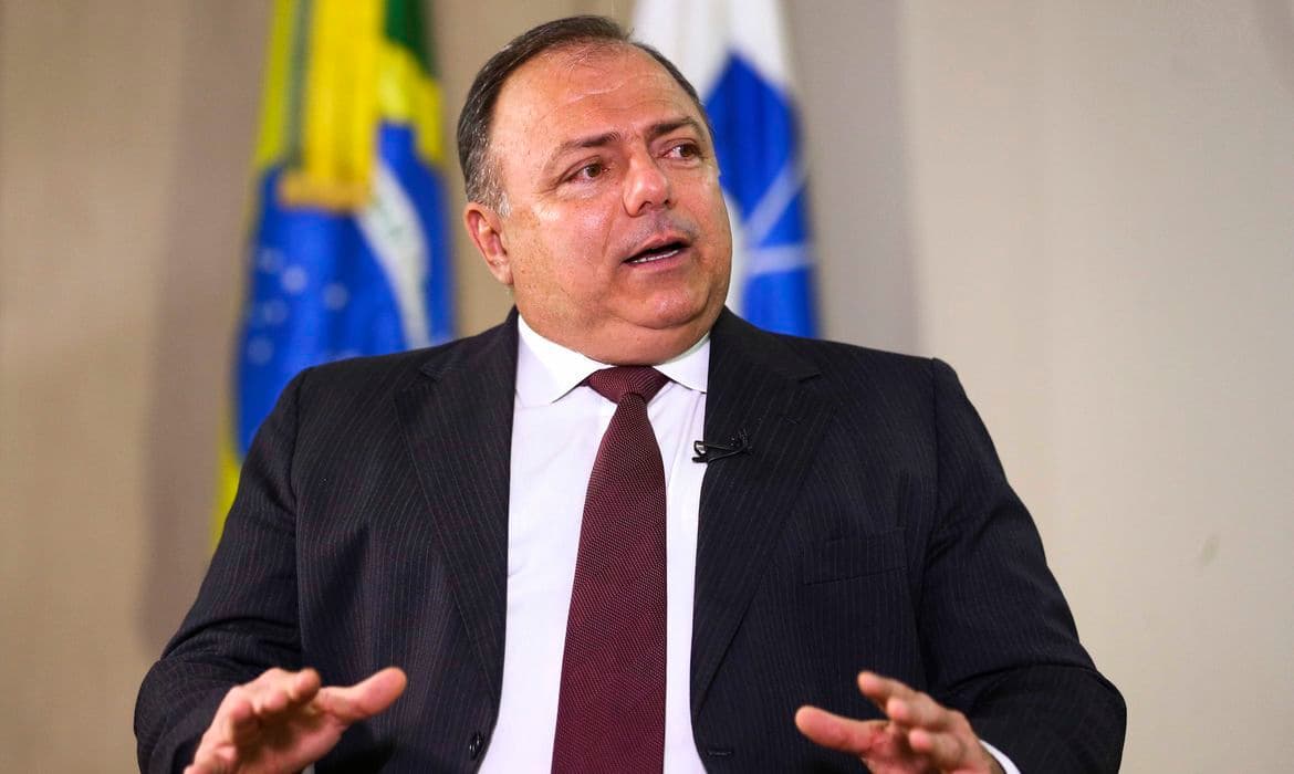Covid-19: Pazuello diz que estados receberão vacina simultaneamente
