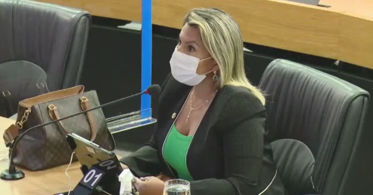 Jane Panta diz que espera decisão de Aguinaldo Ribeiro e do PP sobre indicação de vice de João Azevêdo: "estamos todos à disposição do partido"