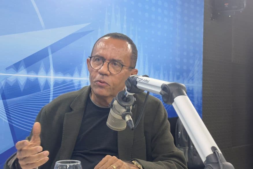 Solidão em Retalhos: O Abandono Familiar dos Idosos