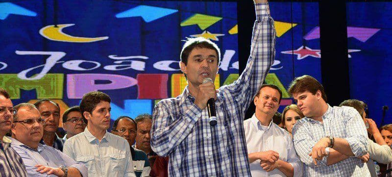 ♫ ♪ Um verdadeiro enxame de gente ♫ ♪ : Prefeitura de Campina Grandeincha a folha e já conta com 8.105 "apadrinhados" de Romero Rodrigues