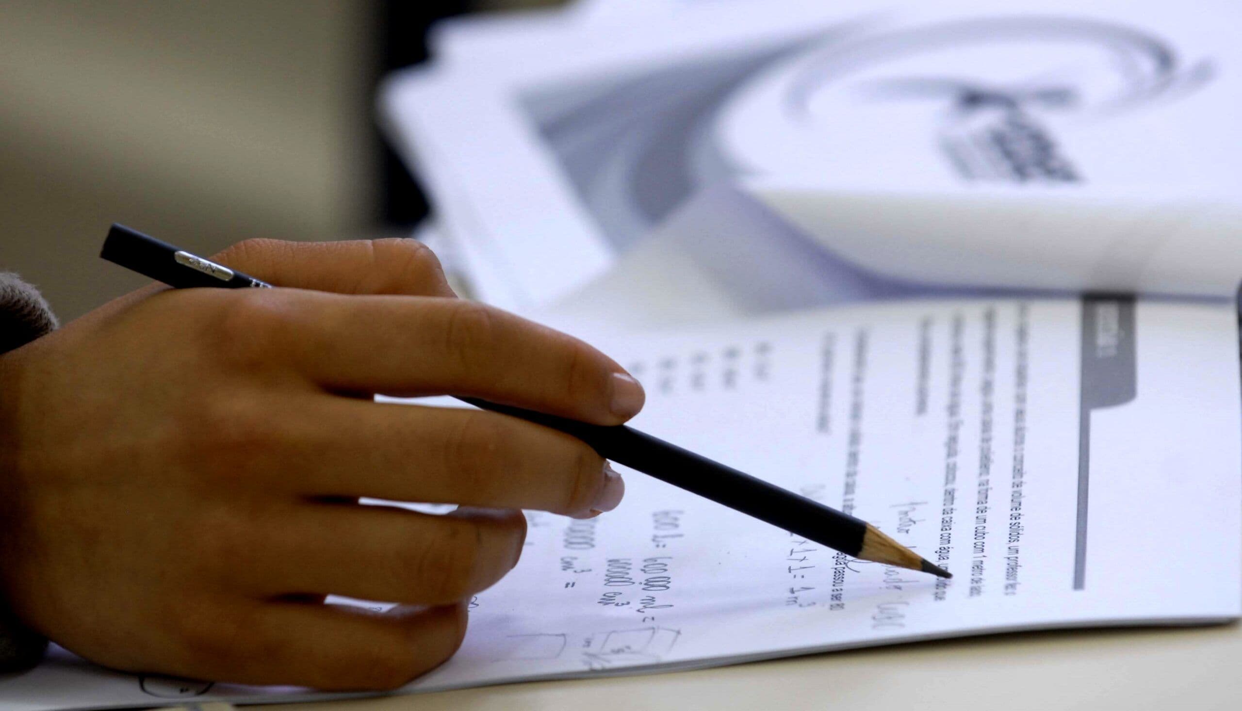 Enem 2023: confira dicas para superar o desafio e garantir nota máxima na redação