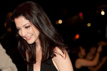 Ana Paula Padrão confunde "Jornal da Record" com "Jornal Nacional"