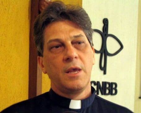 Arcebispo da Paraíba continua polêmica e critica ‘forró de plástico’