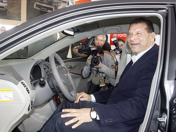 Roth acerta volta e inicia 4ª passagem pelo comando do Grêmio