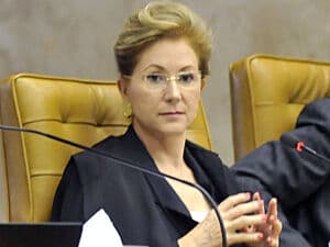 Aposentadoria de Ellen Gracie é oficializada pelo governo