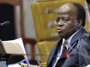 DC expulsa Aldo Rebelo do partido e aposta em Joaquim Barbosa para presidência da República