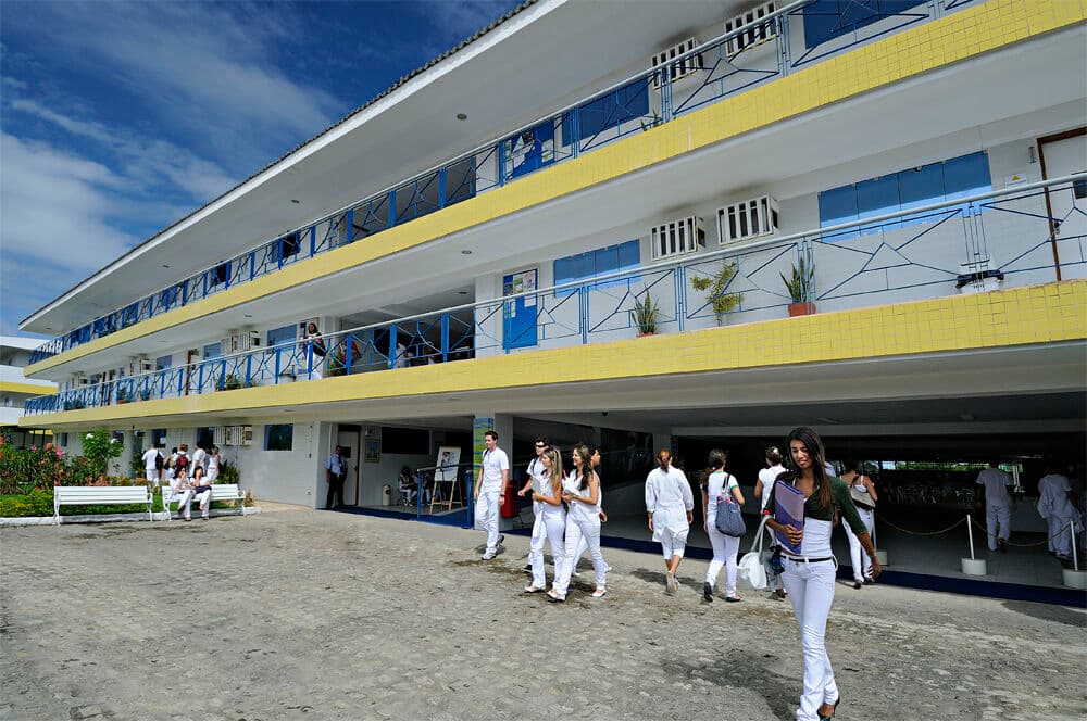 Faculdades Nova Esperança inscrevem para vestibularde Enfermagem e Medicina