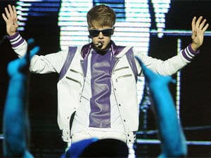 Justin Bieber é esperado por 60 mil fãs para 1º show no Morumbi