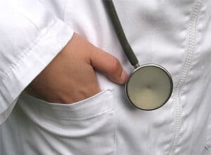 Estudantes de Medicina da UFPB promovem protesto contra superlotação no internato