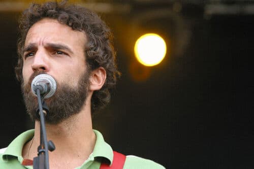 Vocalista dos “Los Hermanos” traz projeto solo a João Pessoa