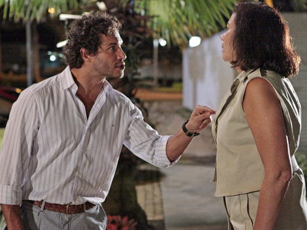 Guaracy discute com Griselda e diz que ela ainda gosta de René