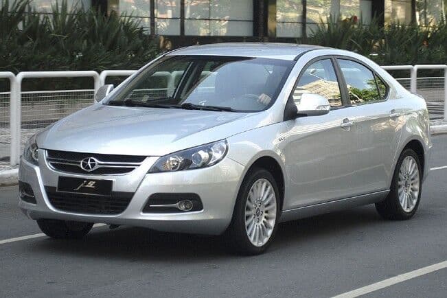 JAC Motors quer vender carros para consumidores do Corolla