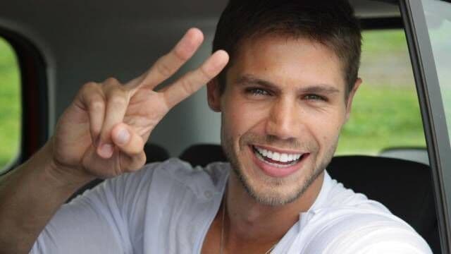 Jonas é eliminado do BBB 12 com 54% dos votos