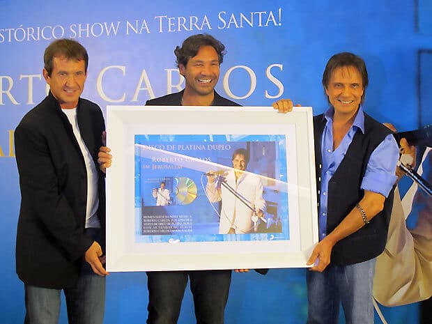 Roberto Carlos vai lançar DVD com imagens em 3D na próxima semana