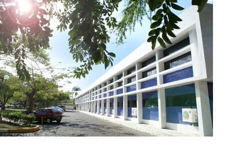 Professores da UFCG vão paralisar quinta-feira 19 e tem indicativo de greve para 15 de maio