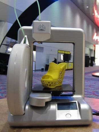 Impressora 3D chega ao varejo no fim do mês por US$ 1,3 mil