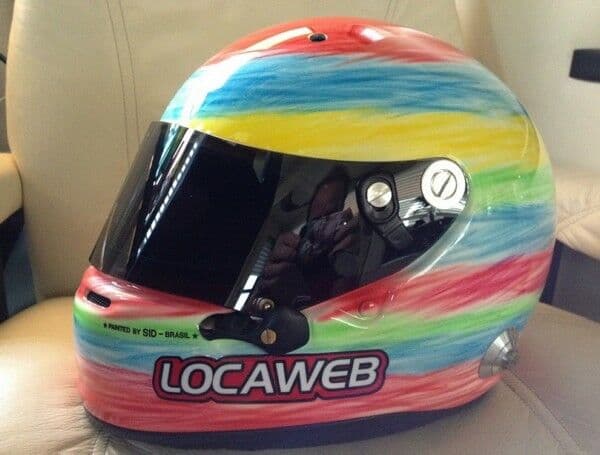 Rubens Barrichello mostra no twitter capacete desenhado pelo filho