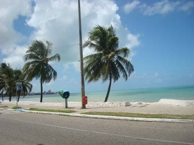 Obras da rede de esgoto alteram trânsito em Manaíra; confira mudanças