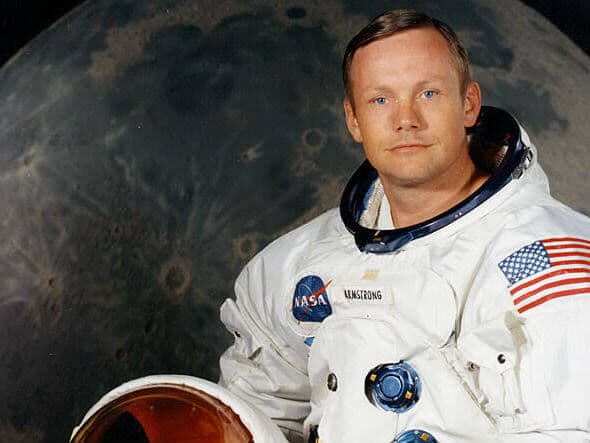 Neil Armstrong, primeiro homem a pisar na lua, morre aos 82 anos