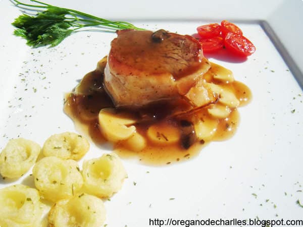 Prepare medalhão ao molho madeira para o almoço desta sexta