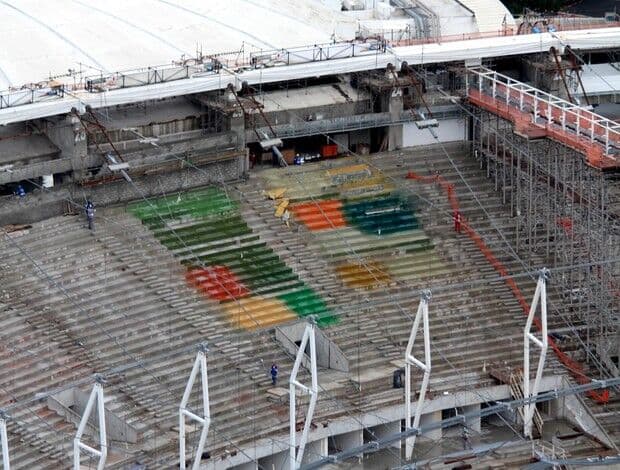 Arquibancadas do Maracanã ganham cores, mas apenas para teste