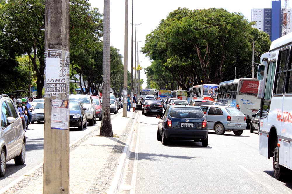 Prazo para pagamento com desconto do IPVA de placas final 4 termina amanhã